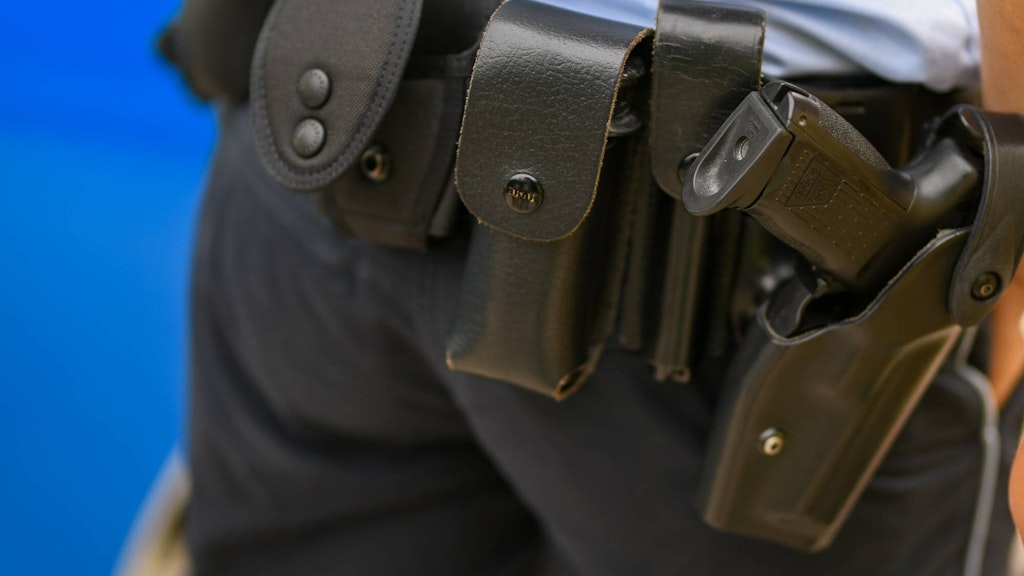 Die Hamburger Polizei ermittelt im Fall einer toten Person. Noch ist unklar, ob ein Verbrechen vorliegt. 