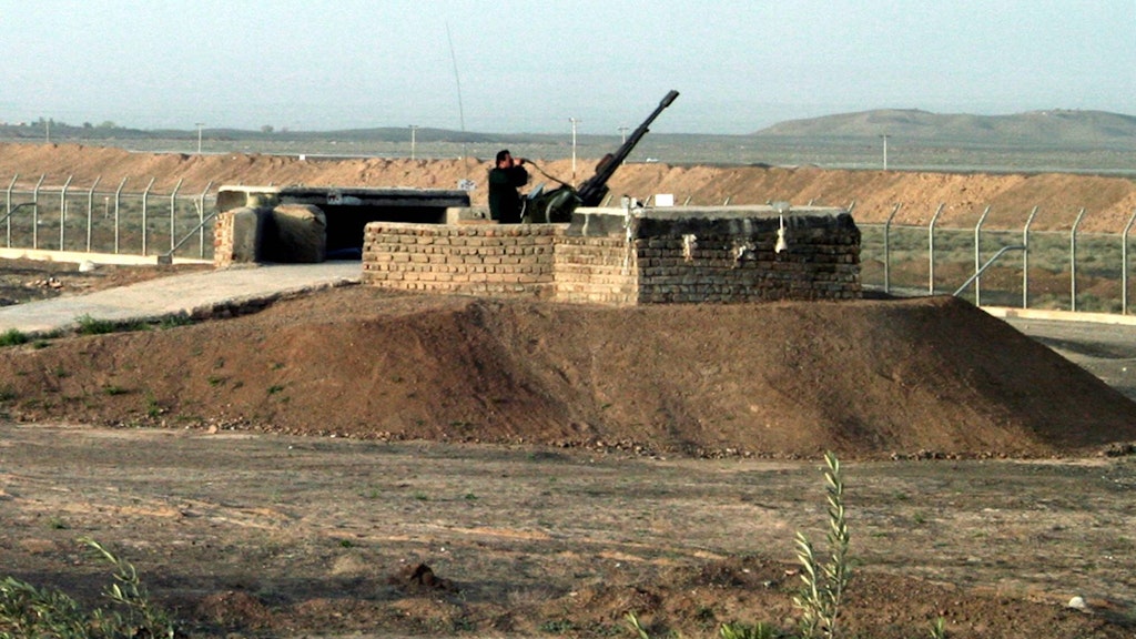 Eine Geschützstellung an der Uran-Anreicherungsanlage in Natanz in Iran.