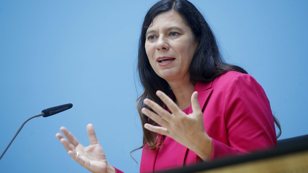 Bildungssenatorin Sandra Scheeres (SPD) will zum Thema Chancengerechtigkeit an Schulen in Zeiten von Corona Stellung nehmen.