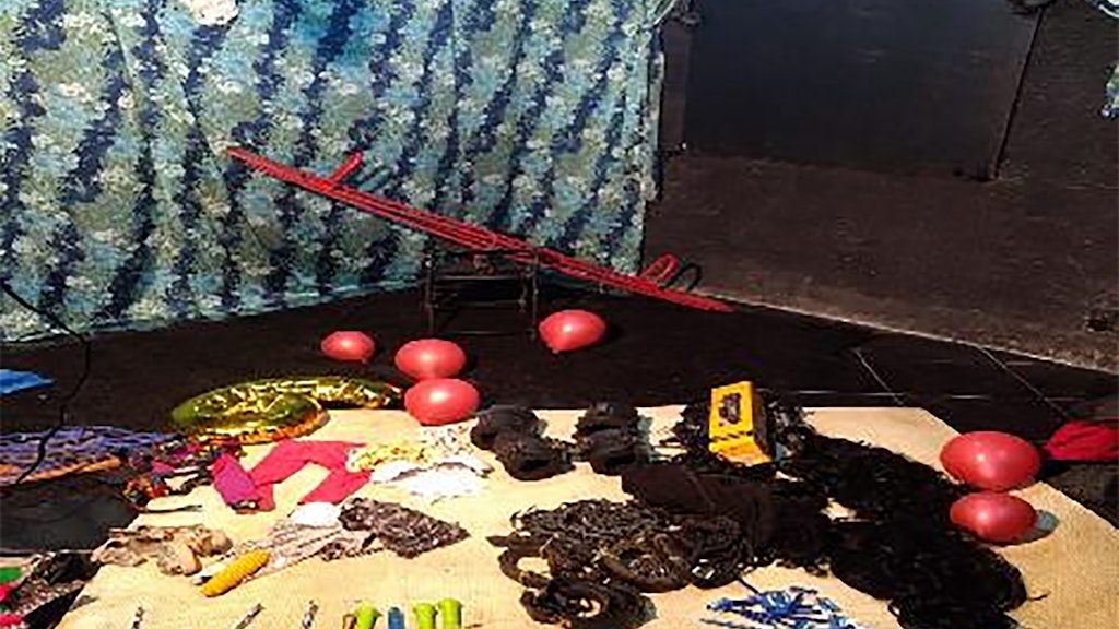 Diese Gegenstände fand die Polizei in Rio de Janeiro bei der Durchsuchung eines Kinderpornografie-Studios.
