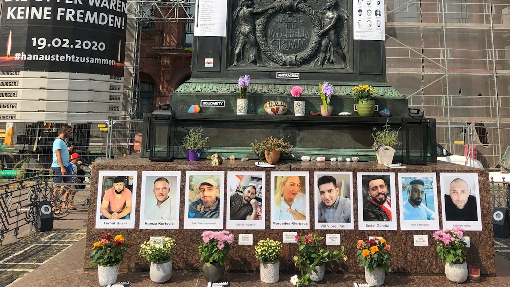 Fotos der Opfer des Anschlags in Hanau. 