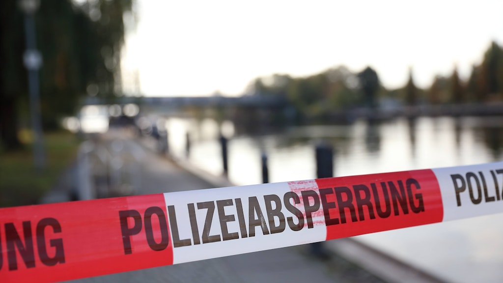 Die Polizei fahndet nach einer versuchten Vergewaltigung in der Nacht zu Samstag nach einem Mann mit Bissverletzung (Symbolbild).