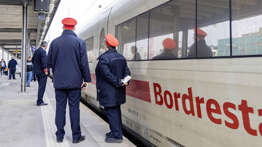 Nicht mehr lange warten, sondern pünktlicher werden, dieses Ziel will die Deutsche Bahn in den nächsten zehn Jahren erreichen. 