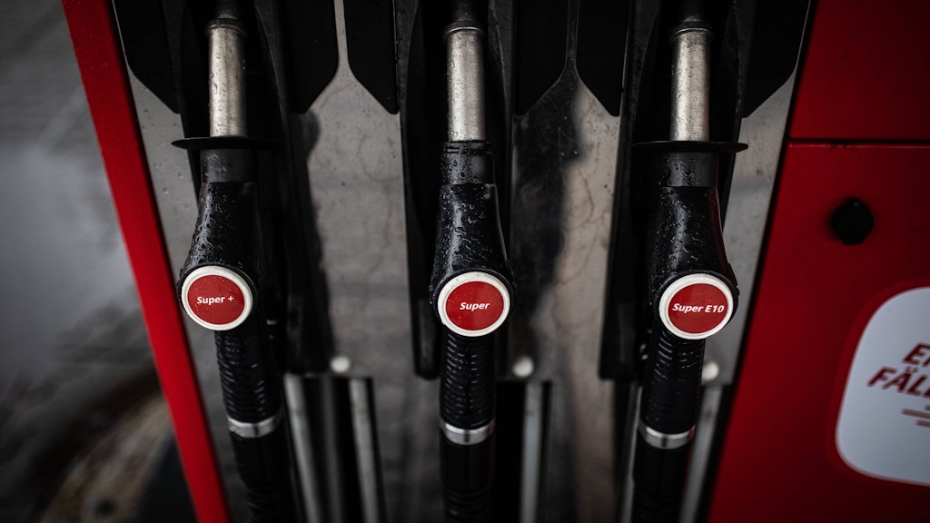Die Männer verließen die Tankstelle ohne Geld (Symbolbild).