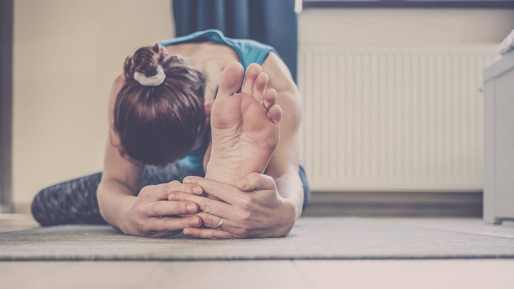 Auch zu Hause lässt sich an Yoga-Stunden teilnehmen, das haben die vergangenen Wochen und Monate gezeigt.