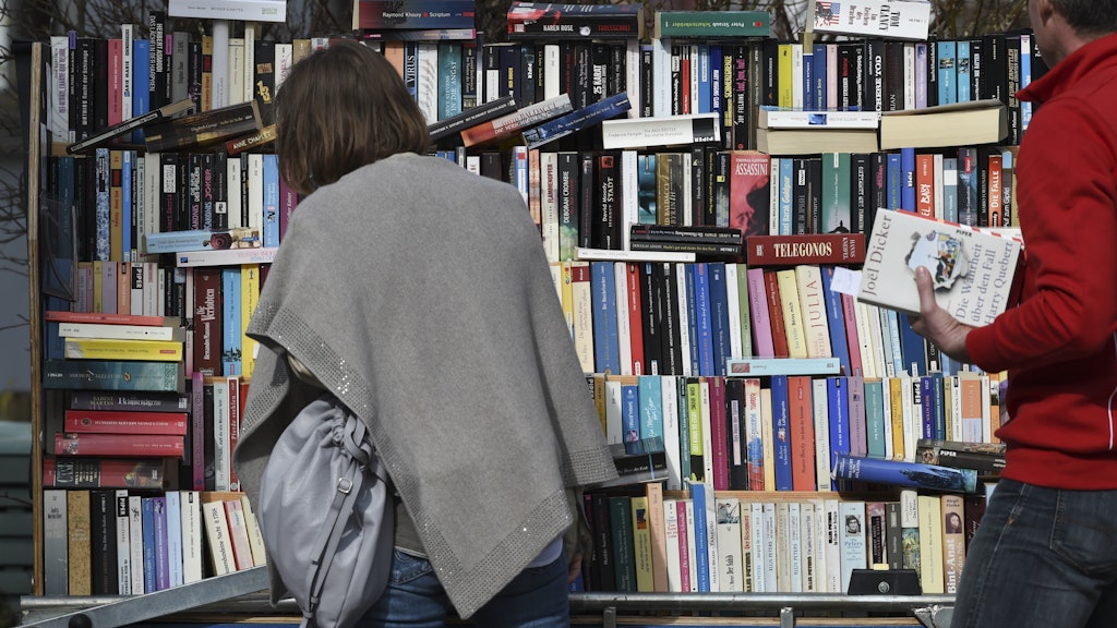 Gut erhaltene Bücher kann man jetzt neben dem Flohmarkt auch im Gebrauchtwaren-Kaufhaus erstehen.
