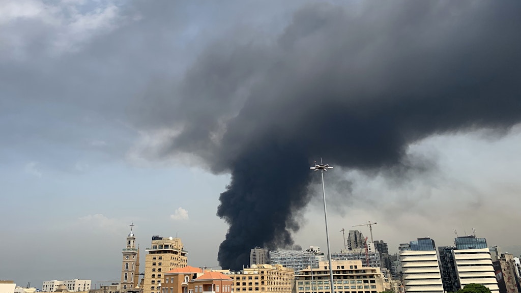Dichter Rauch über Beirut.