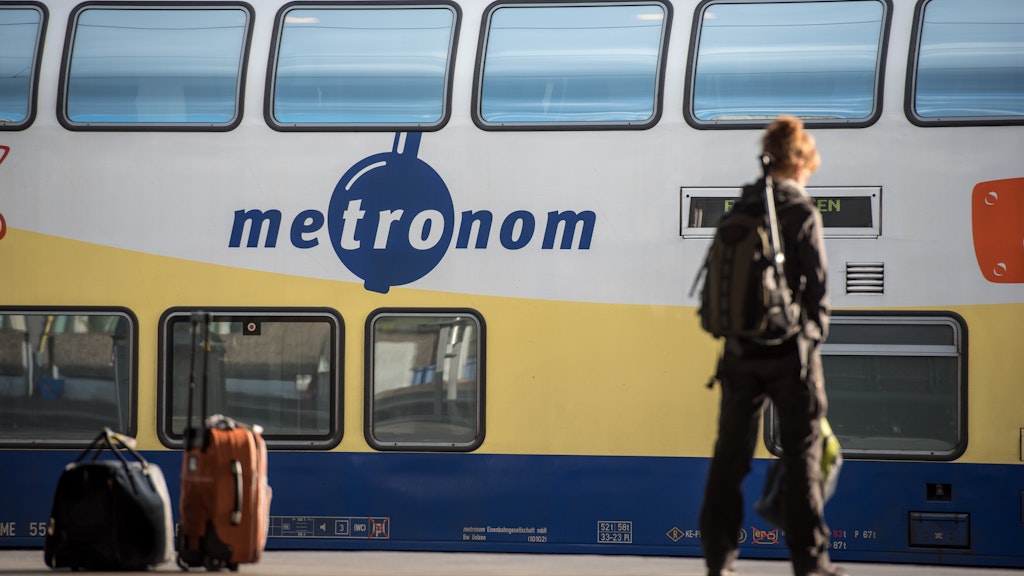 Ein Zug der Metronom in Niedersachsen.