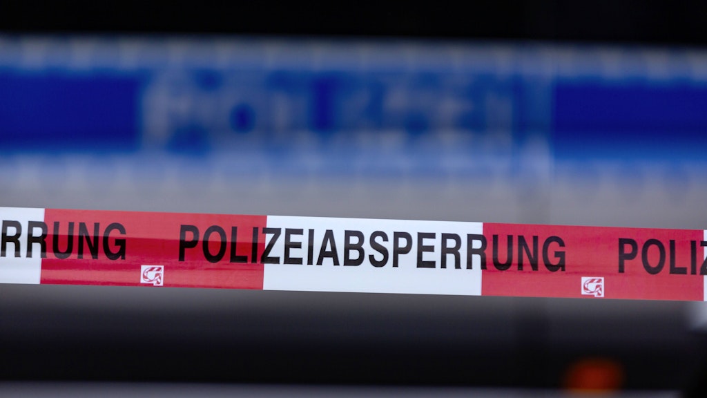 Die Polizei nahm den Mitbewohner des toten Rentners fest (Symbolbild).