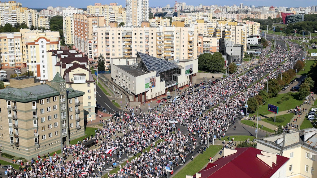 Blick auf die Demonstration in Minsk am Sonntag, 13. September.