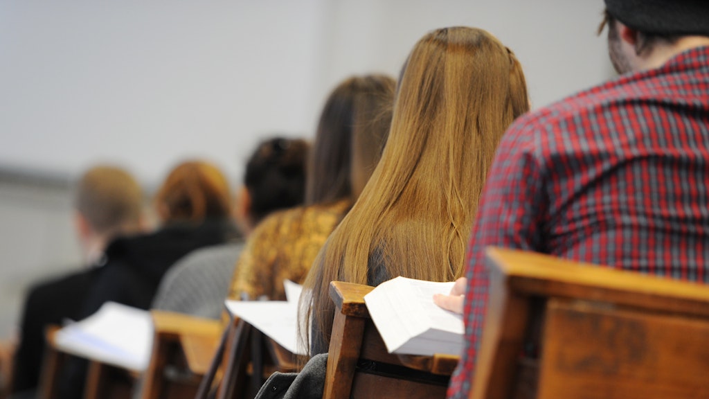 Vorlesung in einem Hörsaal im Hauptgebäude der Humboldt-Universität – vor Corona.