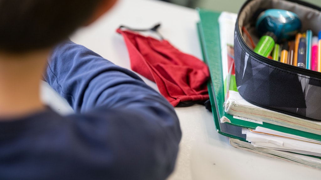 In vielen Ländern können Kinder noch immer nicht zur Schule gehen.