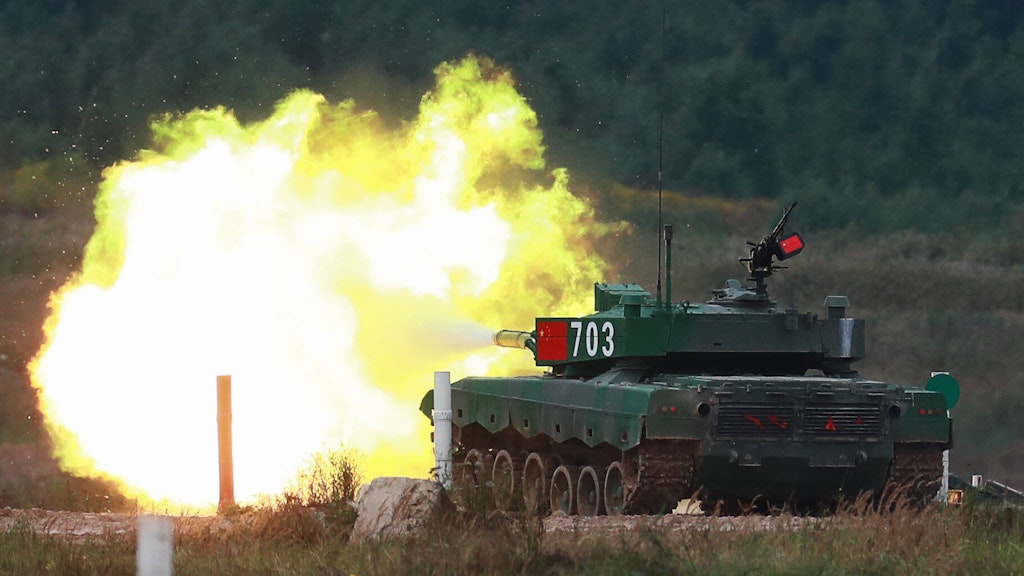 Ein chinesischer Panzer vom Typ T-72B3. 