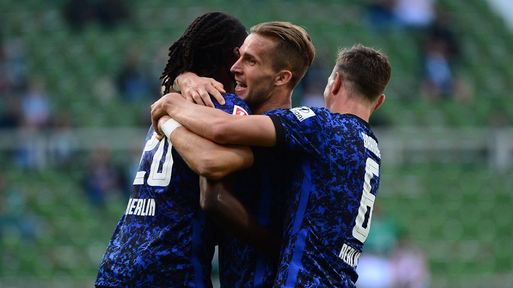 Geben sich allerlei Anlass zum Jubel: die Hertha-Profis.