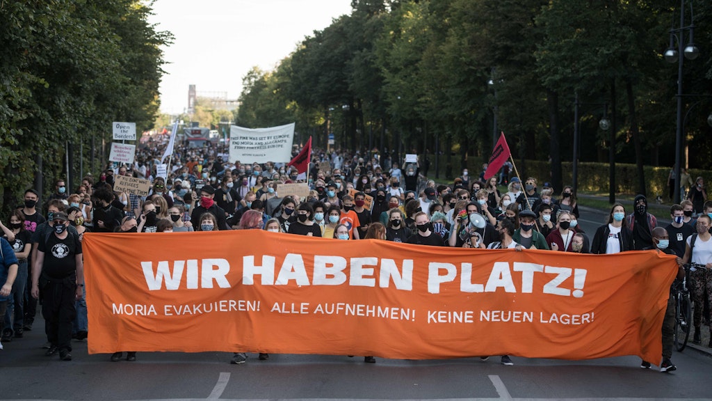 Demonstration für die Aufnahme von Flüchtlingen aus Griechenland.
