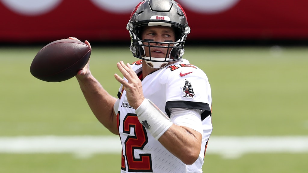 Eine Klasse für sich: Tom Brady und die Tampa Bay Buccanneers starten mit einem Sieg in die NFL-Saison. 