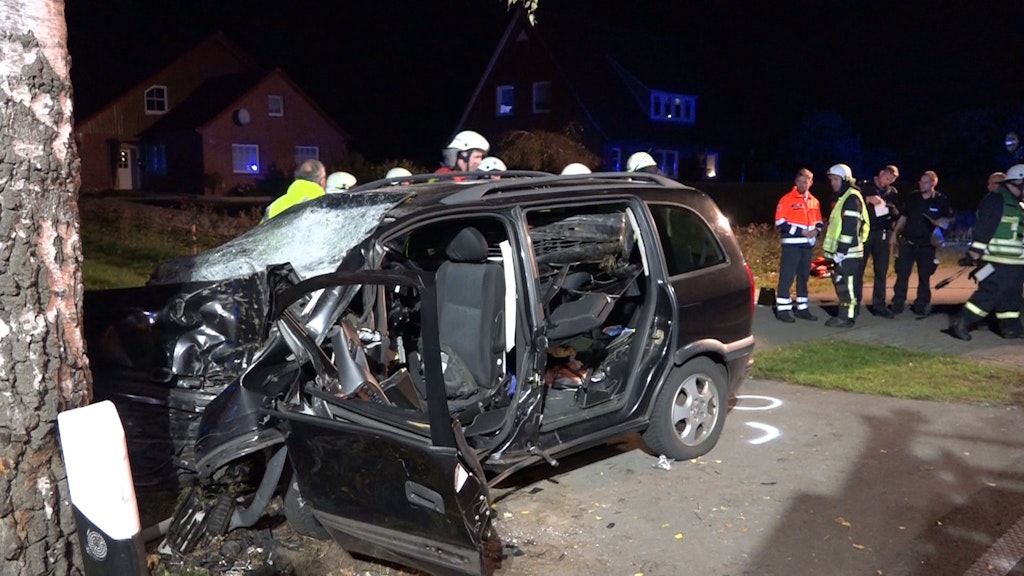 Die Unfallstelle bei Saterland in Niedersachsen.