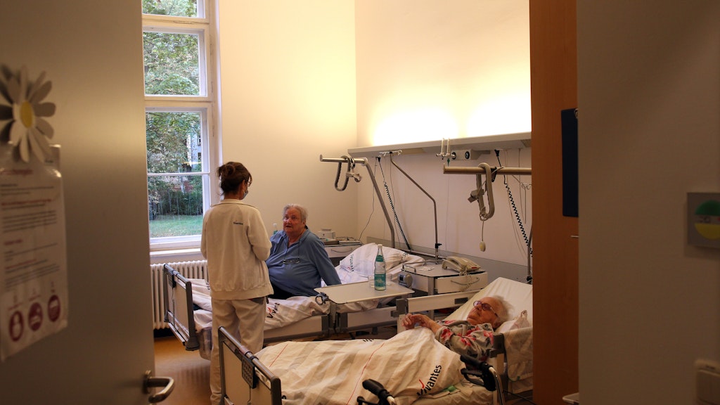 Die Krankenzimmer - hier in der Geriatrie - sind nach Darstellung von Vivantes zu klein, häufig verwinkelt.