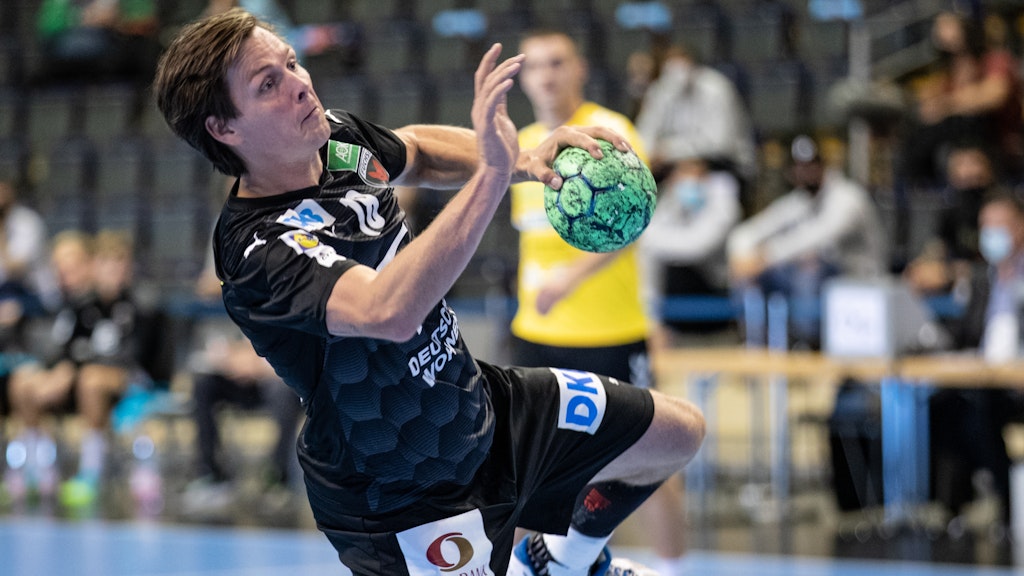 Füchse-Profi Hans Lindberg trifft im Spiel gegen Gyöngyös sicher.