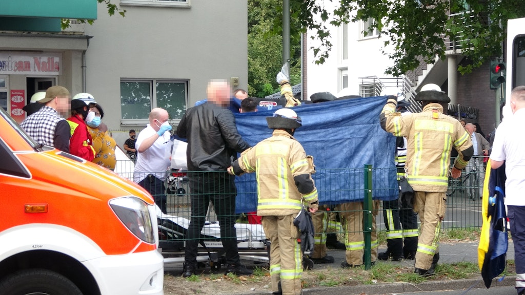 Die Feuerwehr war am U-Bahnhof Wittenau im Großeinsatz.
