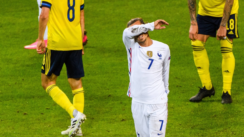 Verzweifelt und mutlos: Antoine Griezmann verschießt am Sonnabend gegen Schweden einen Elfmeter.