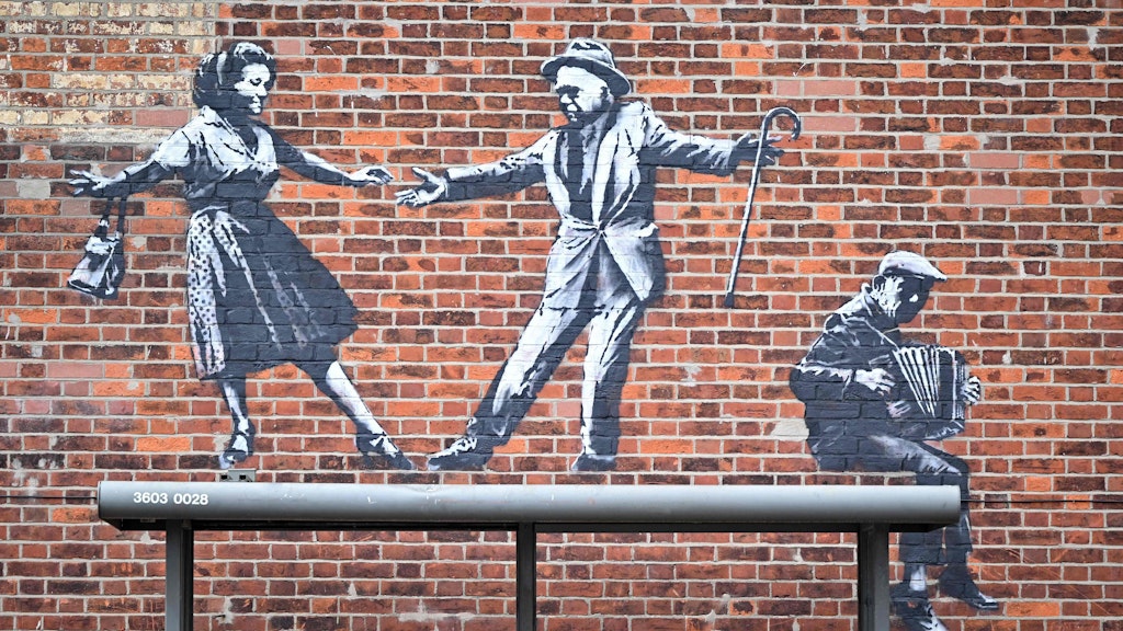 Und in Great Yarmouth tanzen Menschen scheinbar auf einem Geländer.