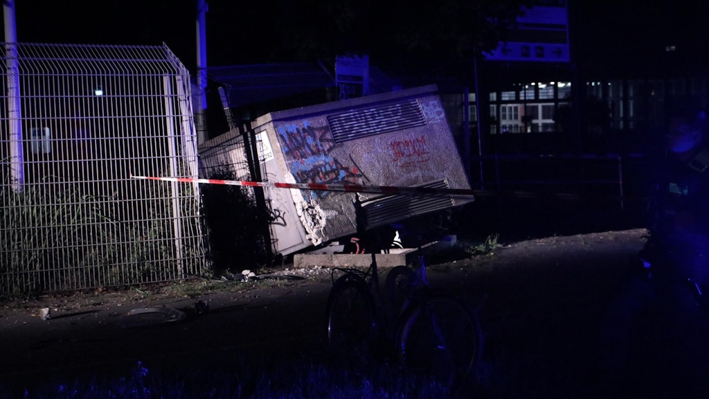 Durch den demolierten Stromverteiler kam es im Umkreis des Unfalls zu einem Stromausfall.