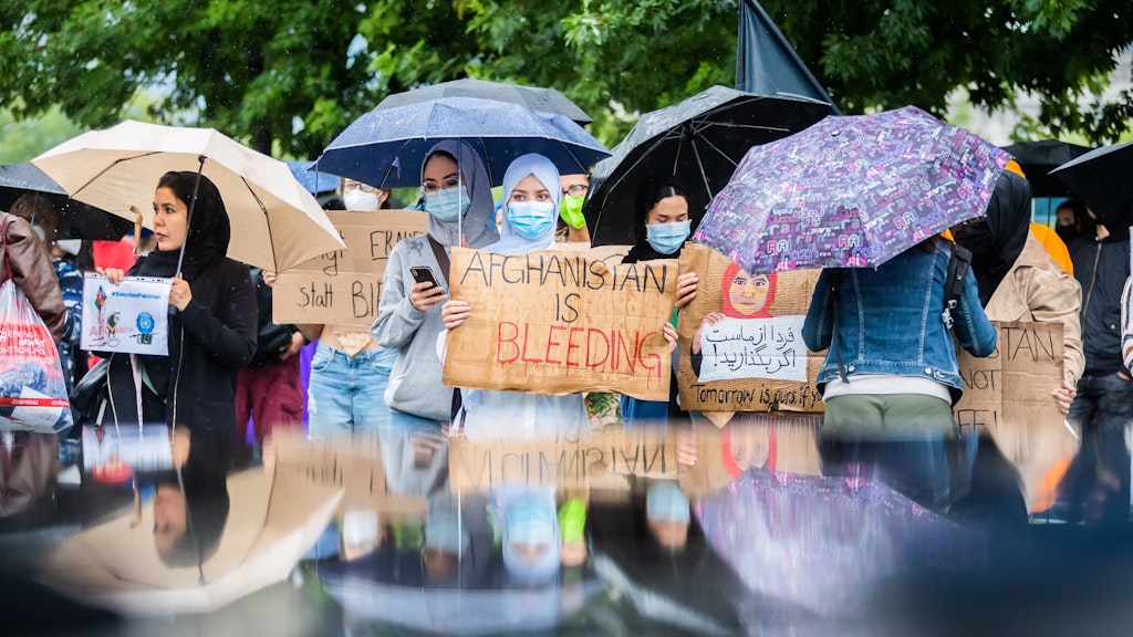 Auch viele Frauen solidarisierten sich am Sonntag mit den Menschen in Afghanistan. 