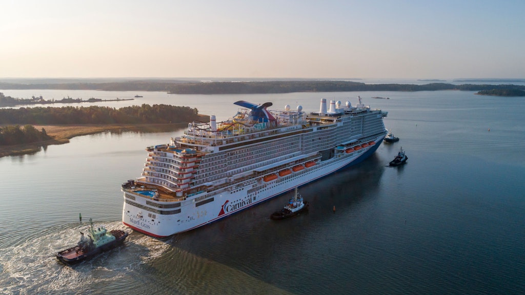 Die „Mardi Gras“ bei einer Testfahrt in finnischen Gewässern - es ist das erste Schiff einer US-amerikanischen Reederei mit weniger umweltschädlichem LNG-Antrieb. 