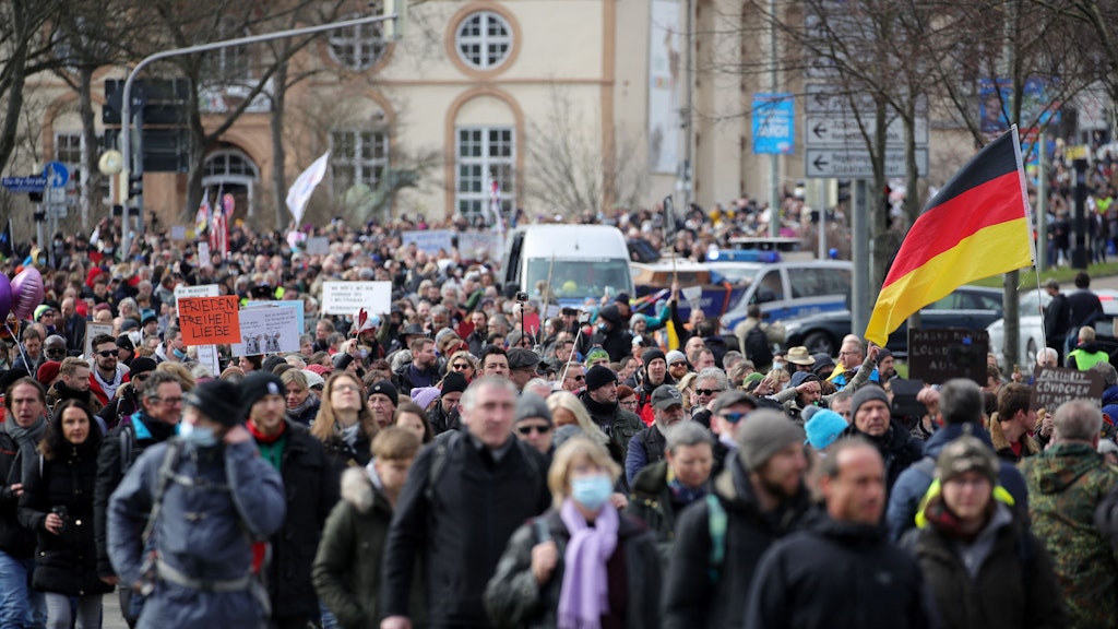 Zwischen 15.000 und 20.000 Demo-Teilnehmer zählte die Polizei in Kassel.