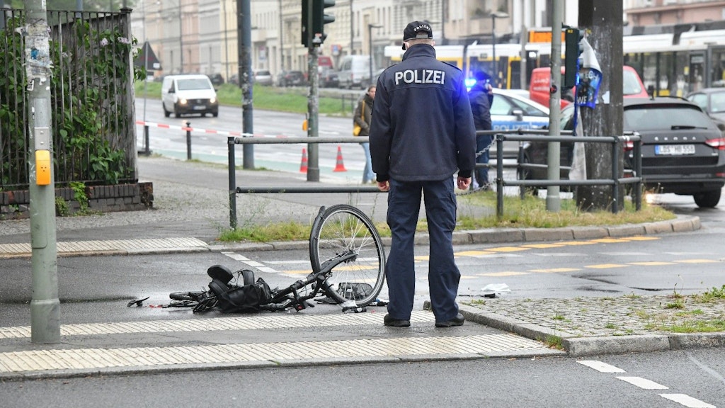 Die Polizei Berlin war in der Greifswalder Straße lange im Einsatz.