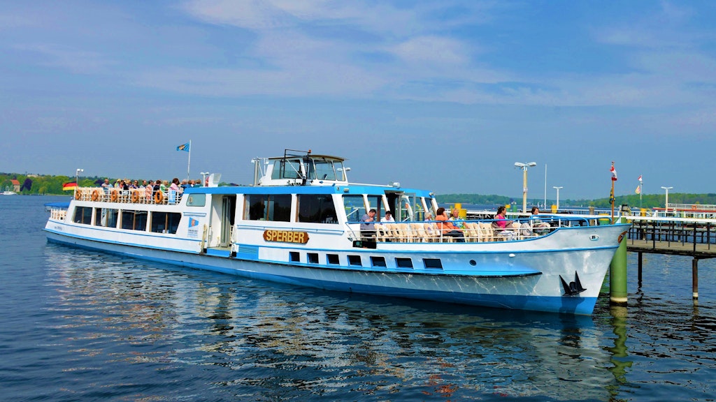 Eines unserer beiden Schiffe auf dem Wannsee: Der "Sperber"