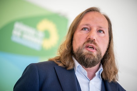 Bertelsmann-Umfrage: Grünen-Anhänger unterstützen Waffenlieferungen an Ukraine am stärksten