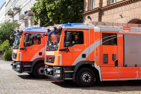 Wohnungsbrand auf der Schönhauser Allee: Feuerwehr in Prenzlauer Berg im Einsatz