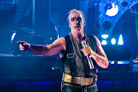 Rammstein: Till Lindemann meldet sich nach Anwaltserfolg gegen Podcast „Row Zero“ zu Wort