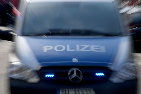 Raub in Uniform: Razzia bei weiterem Polizeibeamten in Berlin