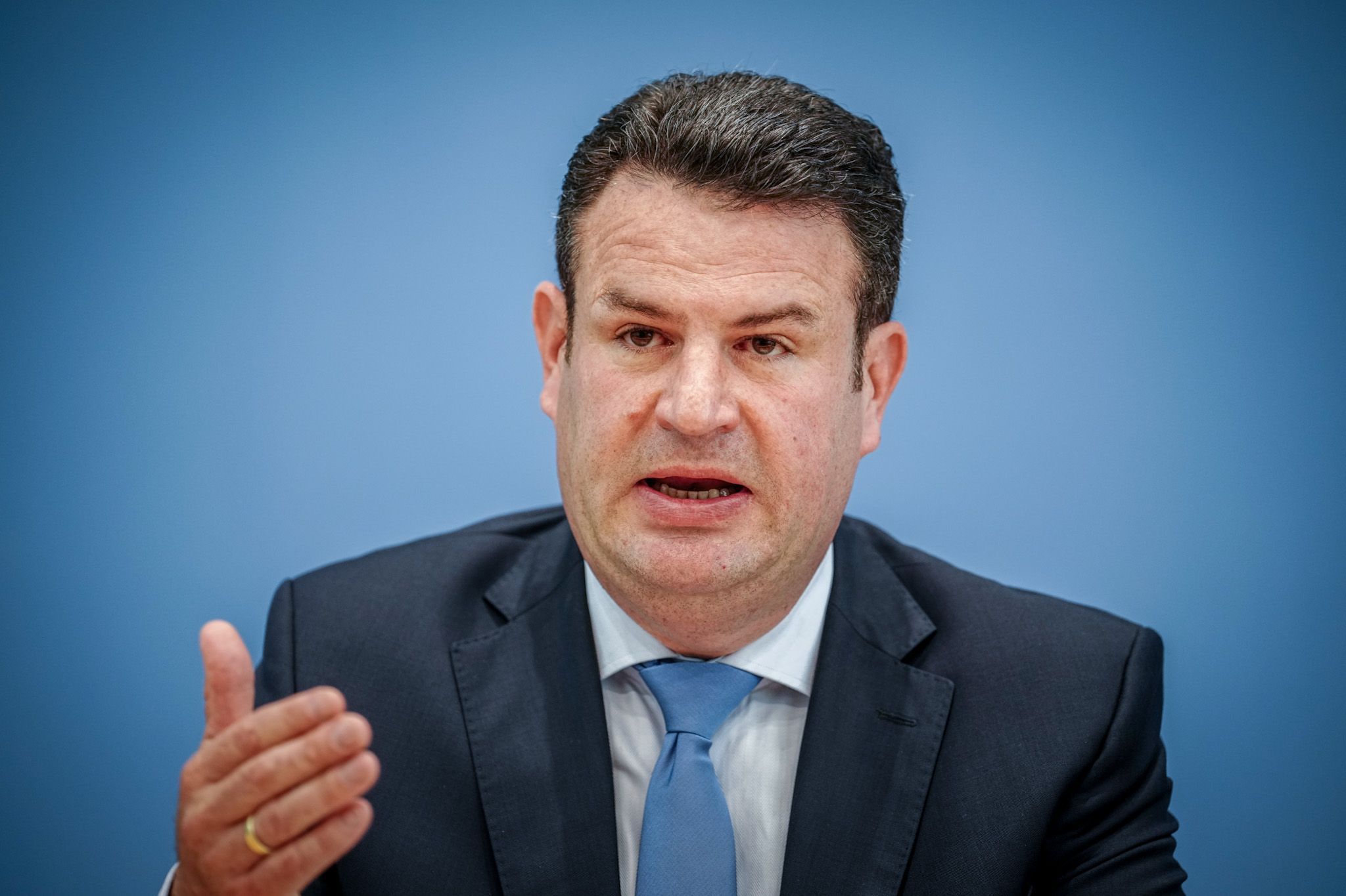 KI: Hubertus Heil sieht sp&auml;testens 2035 keinen Arbeitsplatz mehr ohne KI