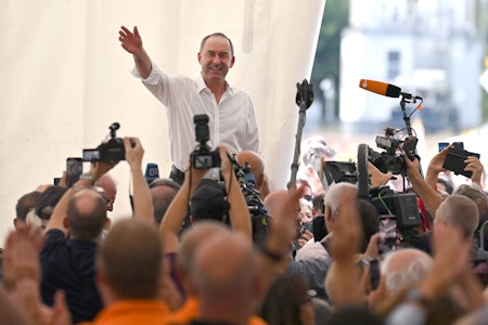 Umfrage-Beben: Partei von Hubert Aiwanger wird zum großen Gewinner der Flugblatt-Affäre