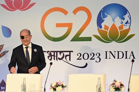 G20-Gipfel in Indien: Kanzler Olaf Scholz schneidet Russlands Außenminister Sergej Lawrow