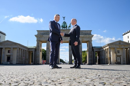 Vitali Klitschko – Kiews Bürgermeister in Berlin: „Wir verteidigen uns gegen die stärkste Armee der…