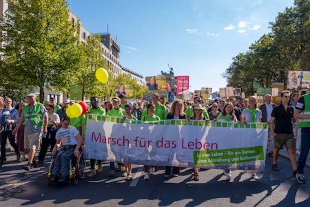 Berlin: 2000 Gegner von Schwangerschaftsabbrüchen auf der Straße