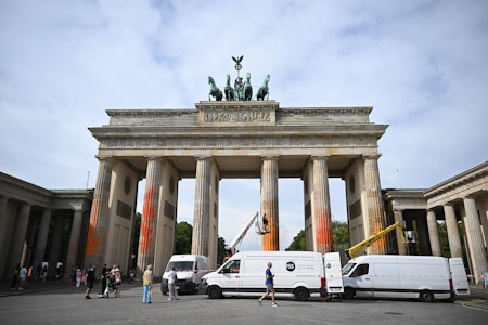 Berlin-Marathon und Letzte Generation: Polizei zeigt starke Präsenz am Brandenburger Tor