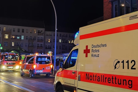 „Hermann-Quartier“ in Neukölln geräumt: Ladendieb steckt Netto in Brand - Feuerwehreinsatz