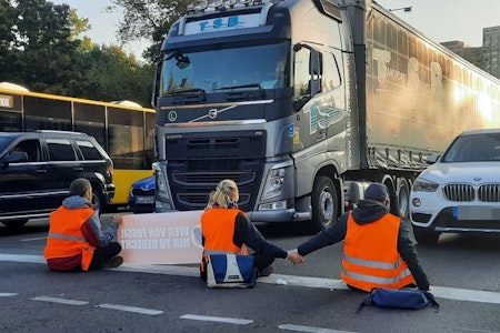 Letzte Generation blockiert berlinweit den Verkehr am Montagmorgen