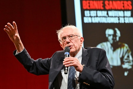 Bernie Sanders in Berlin: „USA entwickeln sich in eine Oligarchen-Herrschaft“