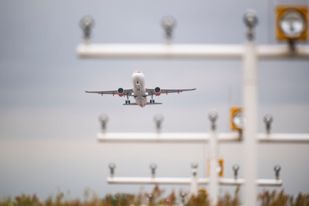 Wirtschaft klagt über Flughafen BER: Wir brauchen endlich mehr Flüge von und nach Berlin