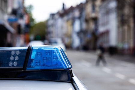 Unfall mit Polizeiwagen in Berlin-Reinickendorf: Sechs Menschen verletzt