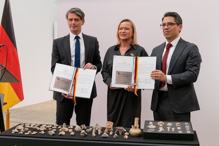 Ein historischer Moment: Deutschland gibt Artefakte an Mexiko zurück