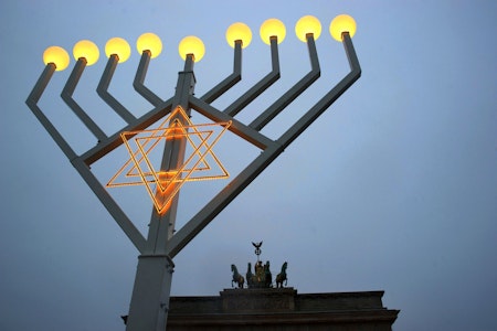 Jüdisches Lichterfest in Berlin: Channuka-Feier auch in Neukölln