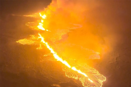 Vulkanausbruch auf Island: Erde kilometerweit aufgerissen